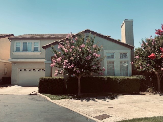 Foto del edificio - 701 Crawdad Ct