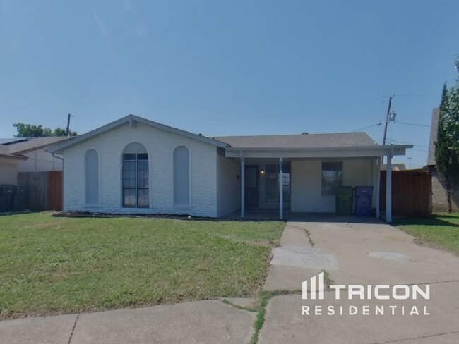 Building Photo - 703 Parker Circle Garland TX