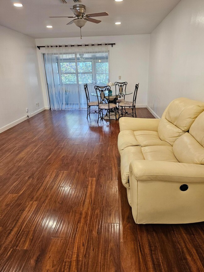 Foto del edificio - 2790 Ashley Dr E