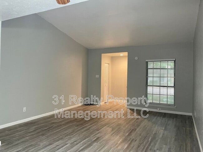 Foto del edificio - 13722 Flagstone Ln
