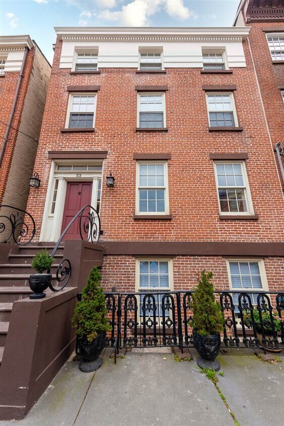 Foto principal - 53 Wayne St