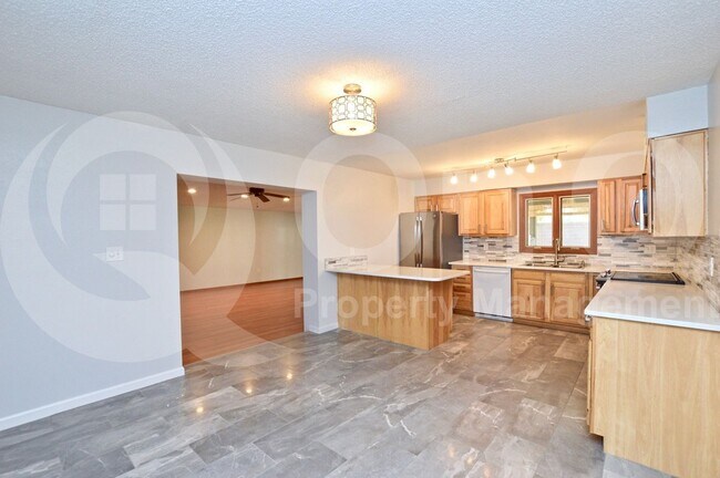 Foto del edificio - 6212 S Taylor Dr