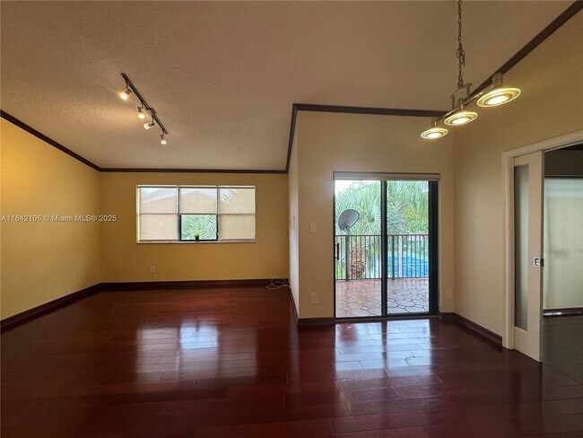 Foto del edificio - 540 S Park Rd