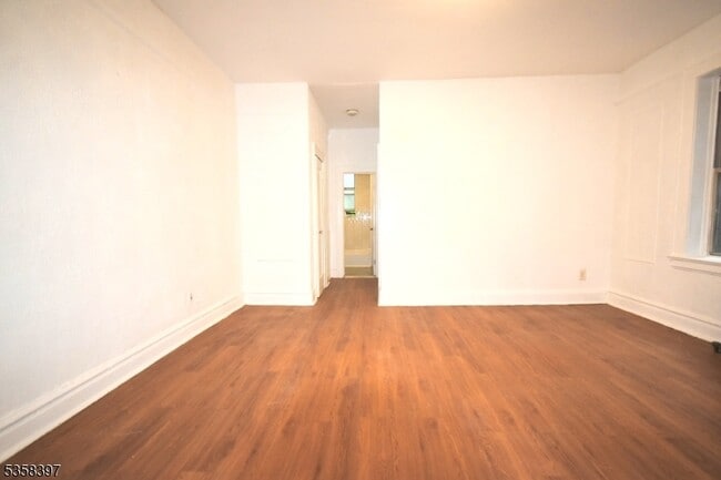 Building Photo - 148 Chancellor Ave