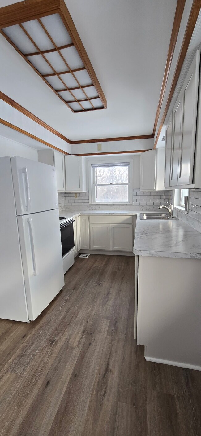 Foto del edificio - 9471 Mayfield Rd