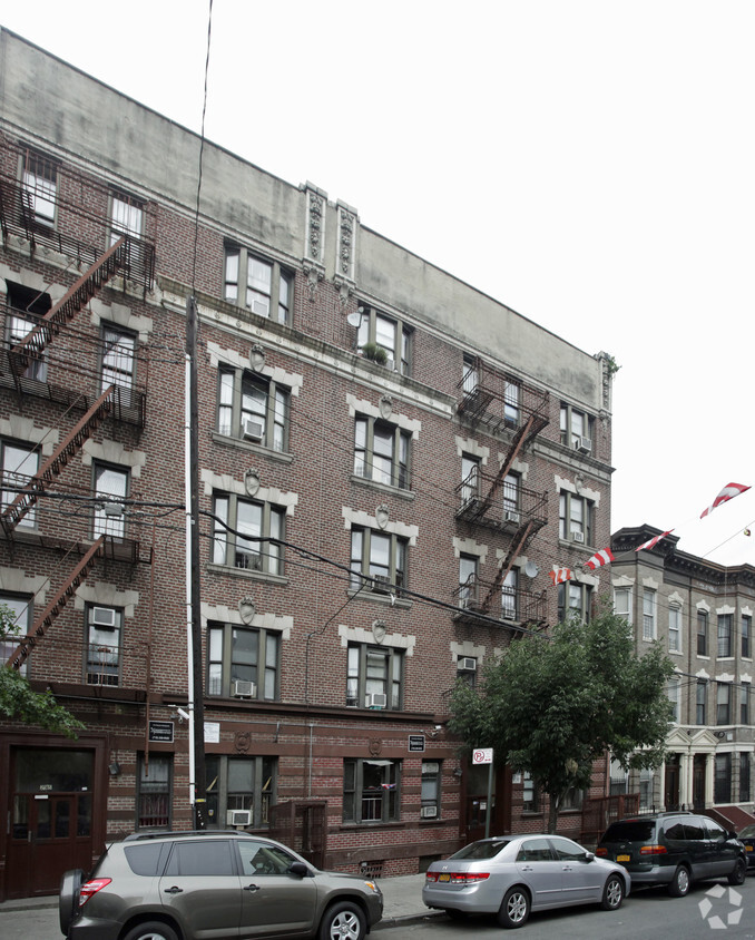 Foto del edificio - 299 E 162nd St