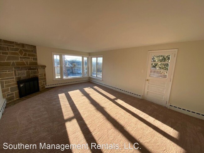 Foto del edificio - 3 br, 1.5 bath House - 431 N. Main Street