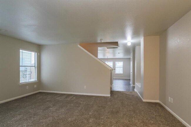 Foto del edificio - 430 Remington Creek Dr