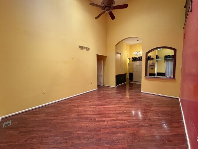 Building Photo - 950 Nathaniel Trail