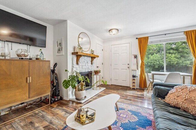Foto del edificio - 5250 S Huron Way Unit 104