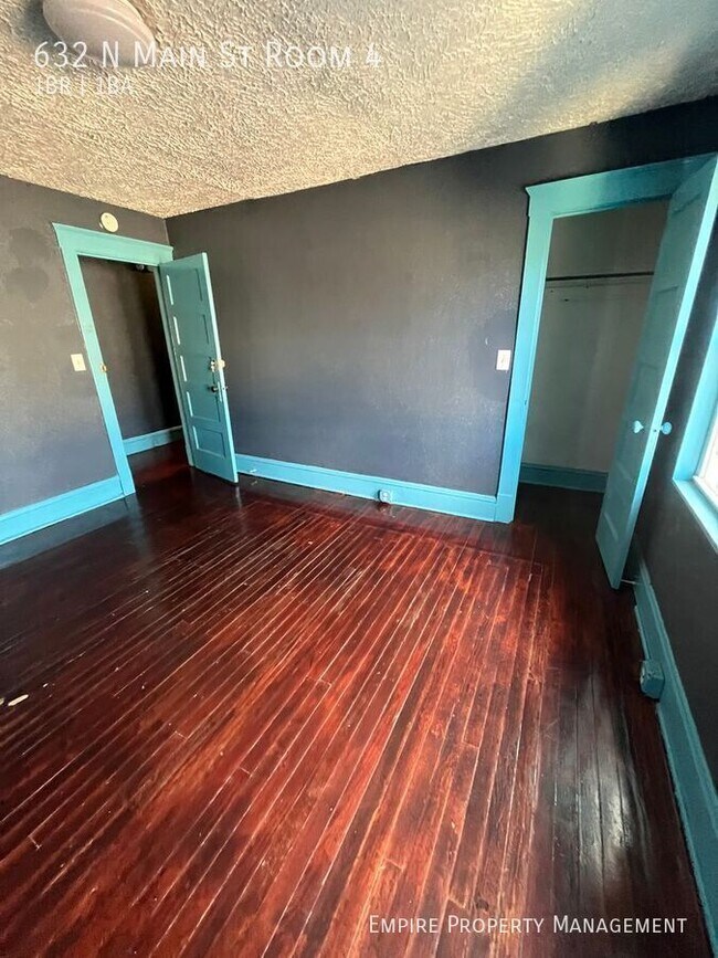 Foto del edificio - 632 N Main St