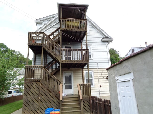 Building Photo - 81 2nd St