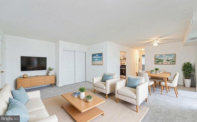 Foto del edificio - 5200 Quincy St