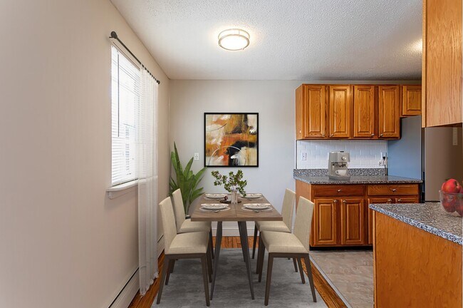 Building Photo - 187 Salmon Brook Dr