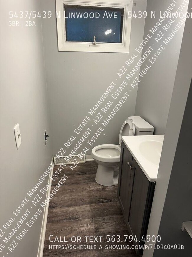 Building Photo - 3 Bedroom, 1.5 Bathrooms available now!