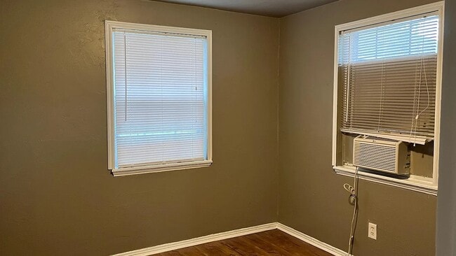 Foto del edificio - 1429 Mallard Dr