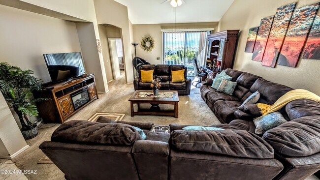 Building Photo - 39127 S Tranquil Dr