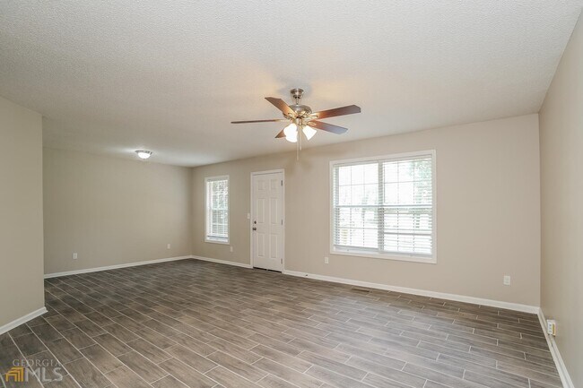 Foto del edificio - 106 Ivy Crest Dr