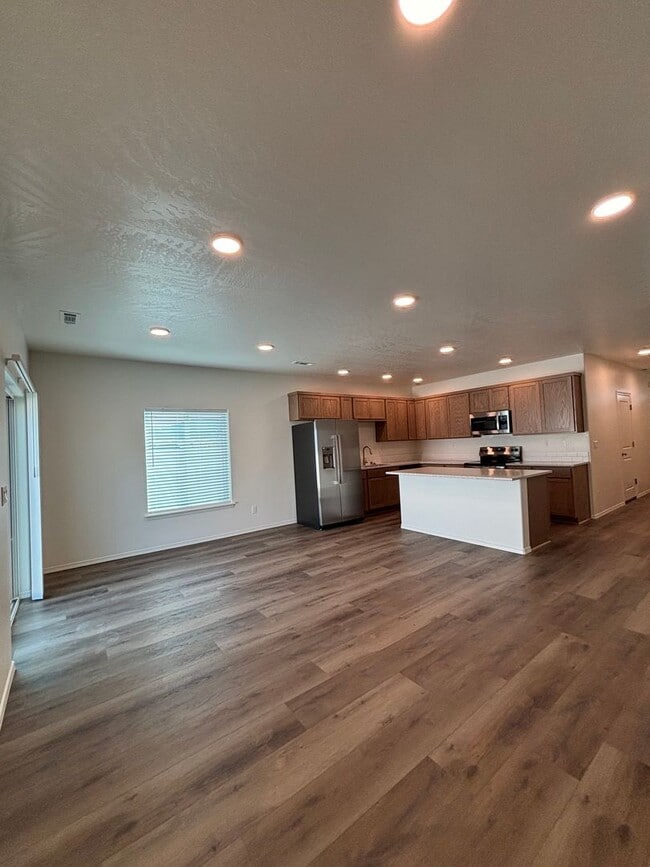 Building Photo - 3767 S Roosevelt Pl