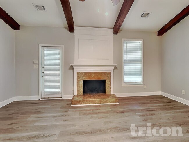 Foto del edificio - 1017 Chatsworth Ln