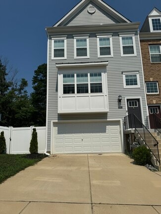 Building Photo - 23857 Myrtle Glen Way