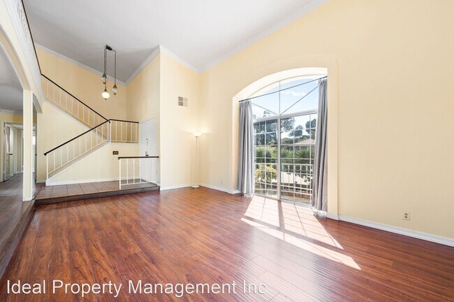 Building Photo - 5 br, 3 bath House - 1648 Acacia Hill