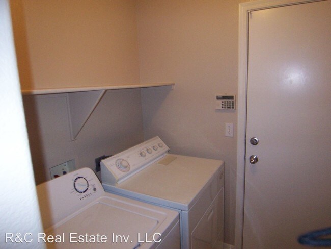 Foto del edificio - 1406 W Emerald Ave