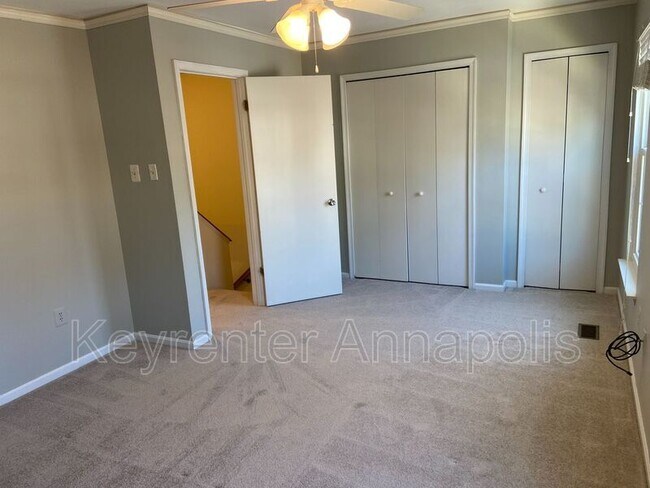 Building Photo - 682 Lions Gate Ln