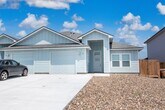Foto principal - 15306 Cruiser St