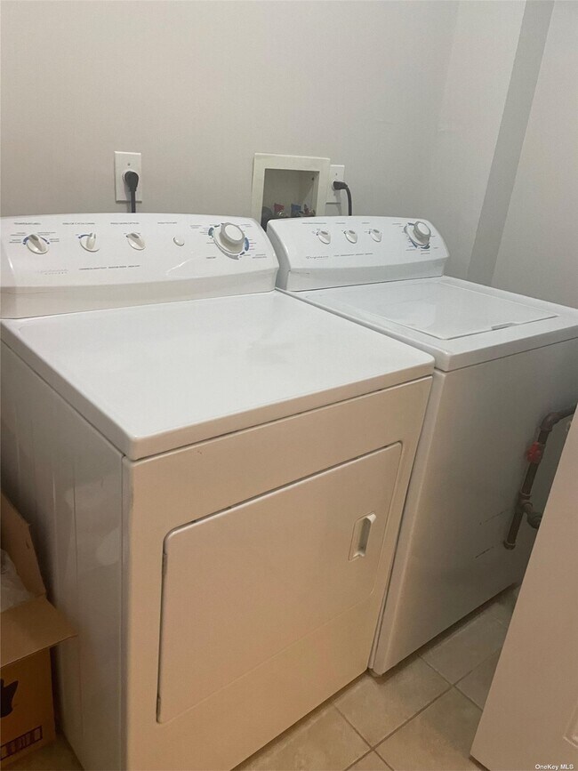 Building Photo - 11 Jacqueline Way