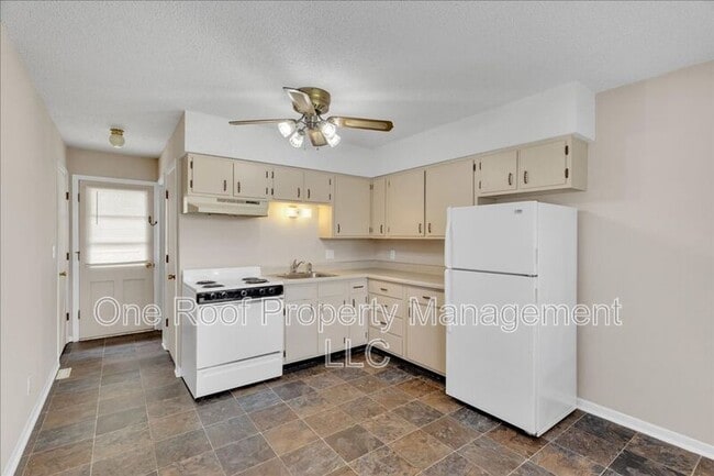 Foto del edificio - 701 Linwood Dr