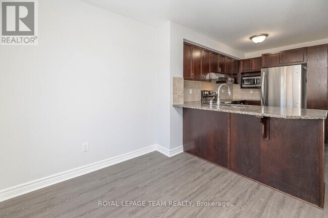 Building Photo - 740 Chapman Mills Dr