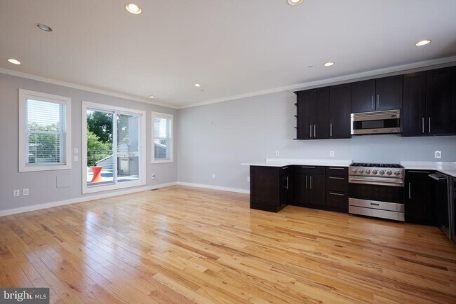 Building Photo - 1326 Riggs St NW