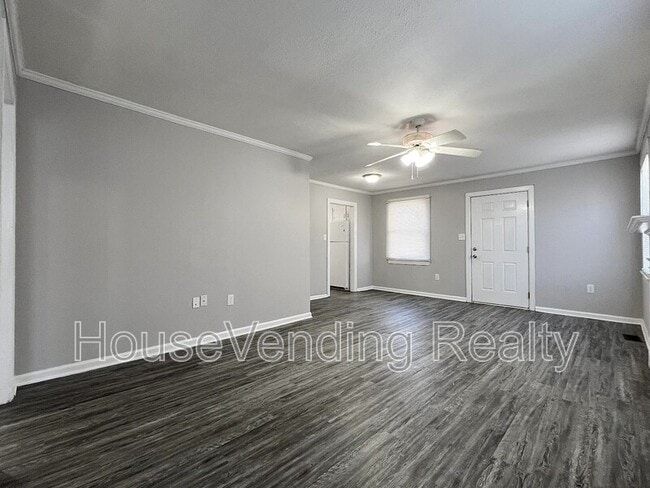 Building Photo - 1755 Dalton St