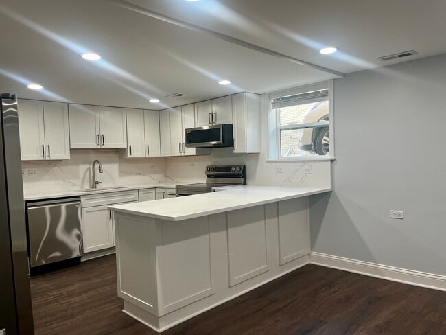 Foto del edificio - 6522 Spaulding Ave