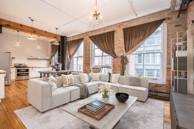 Building Photo - 711 S Dearborn St