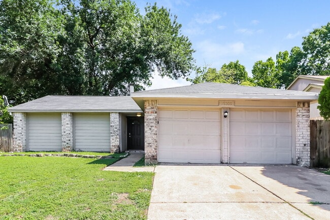 Building Photo - 15306 Evergreen Pl Dr