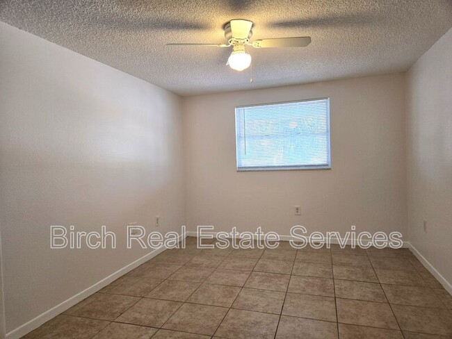 Foto del edificio - 6839 Forest Ave