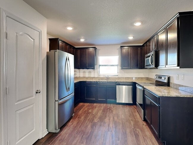 Building Photo - 1222 Brenton Leaf Dr