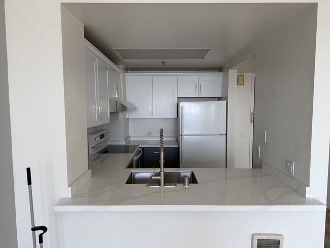 Building Photo - 988 Franklin St