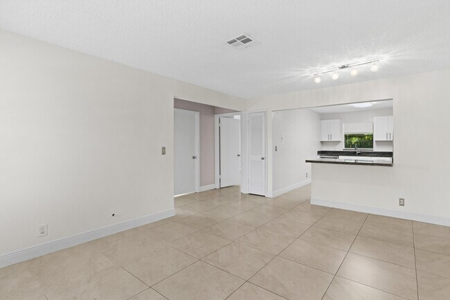 Building Photo - 1515 N Federal Hwy