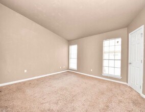 Building Photo - 3600 Jeanetta St
