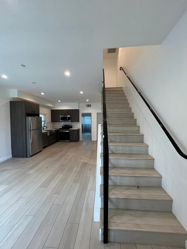 Foto del edificio - 246 N Dillon St