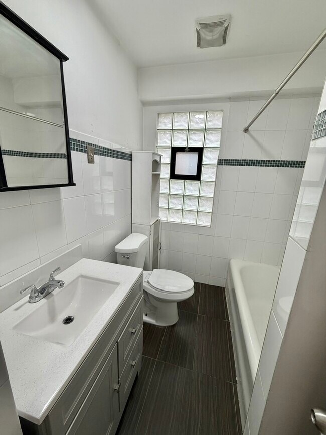 Foto del edificio - 4727 S Harding Ave