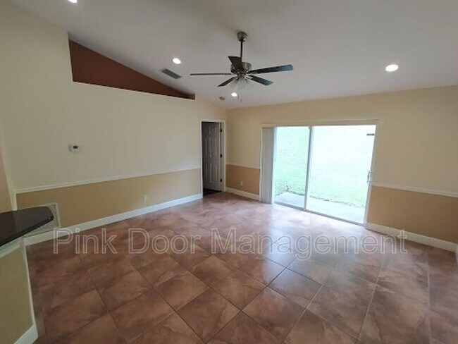 Foto del edificio - 602 Brooke Ct