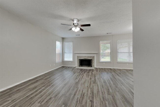 Foto del edificio - 17919 Scrub Oak Dr
