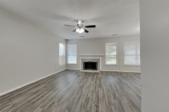 Building Photo - 17919 Scrub Oak Dr