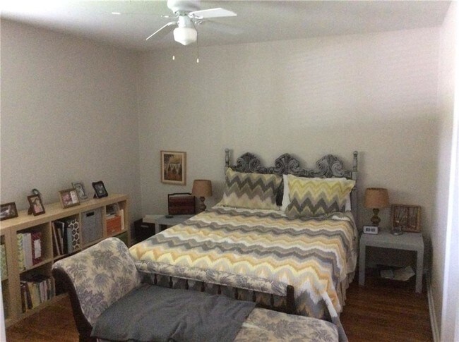 Foto del edificio - 1602 Chatham Ave