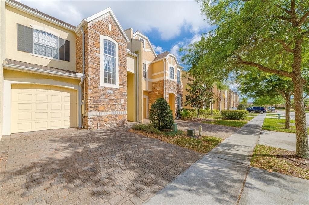 Primary Photo - 2121 Cypress Villas Dr