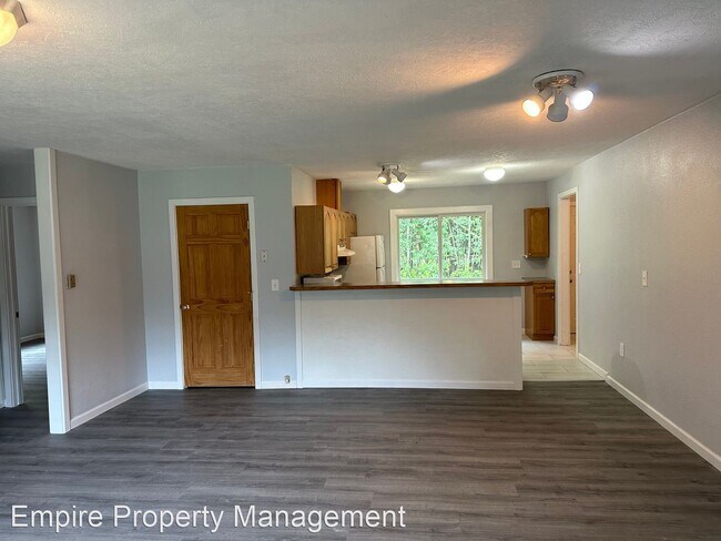Building Photo - 2 br, 1.5 bath House - 2100 Mavencamp Circle